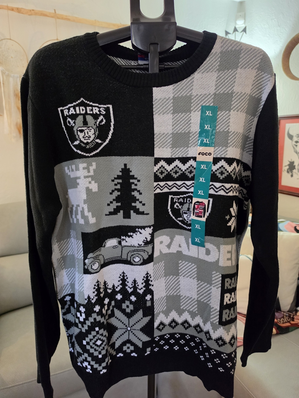 🏈 NWT Las Vegas Raiders FOCO NFL Christmas Sweater XL 🎄🖤